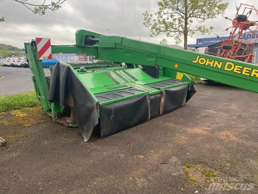 John Deere 730 装载牵引式割草机