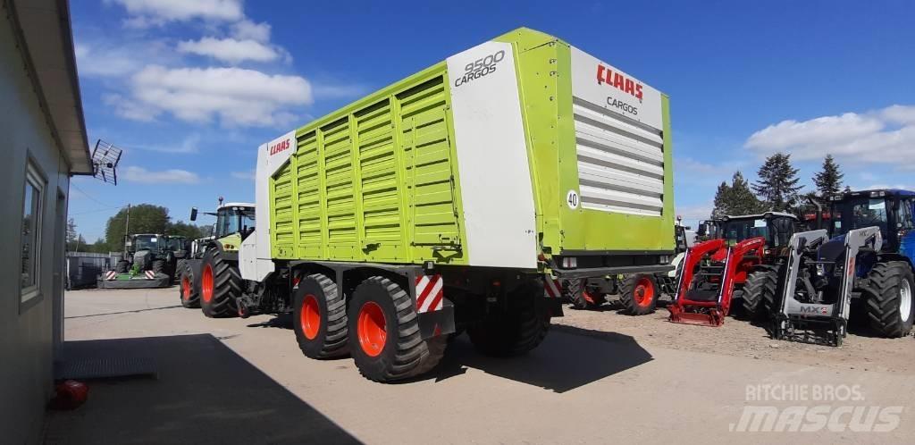 CLAAS Cargos 9500 自动装载拖车
