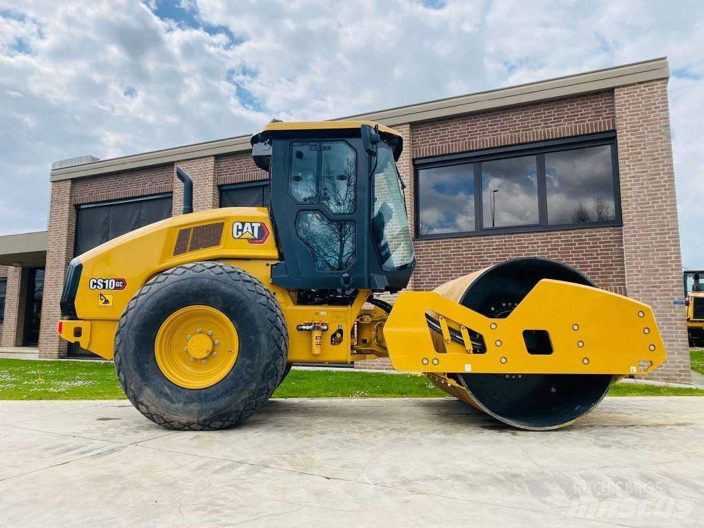 CAT CS 10 GC 单轮压路机