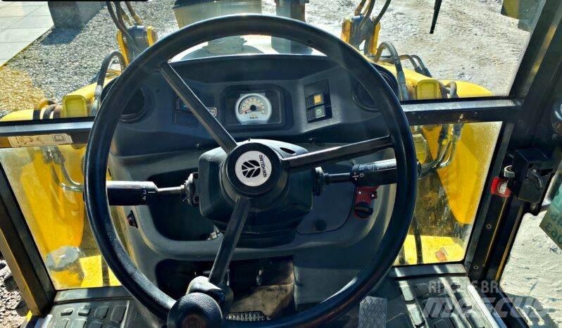 New Holland B 115 反铲装载机