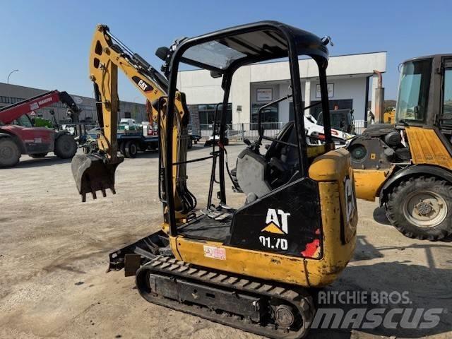 CAT 301.7 D 小型挖掘机