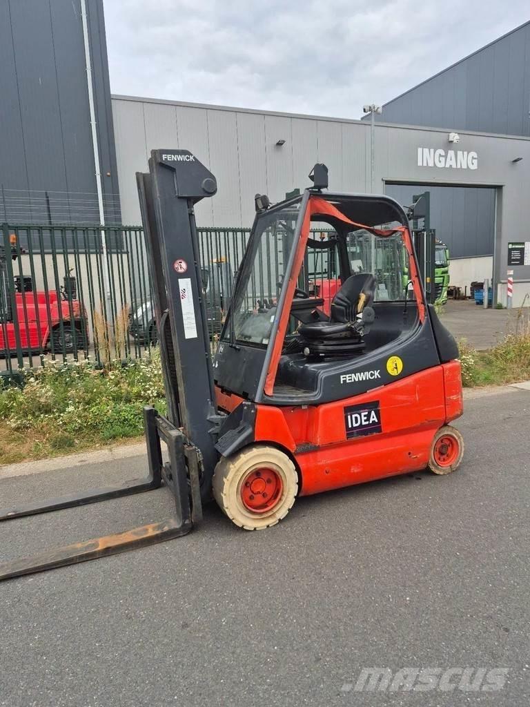 Linde e30/600-02 电动叉车