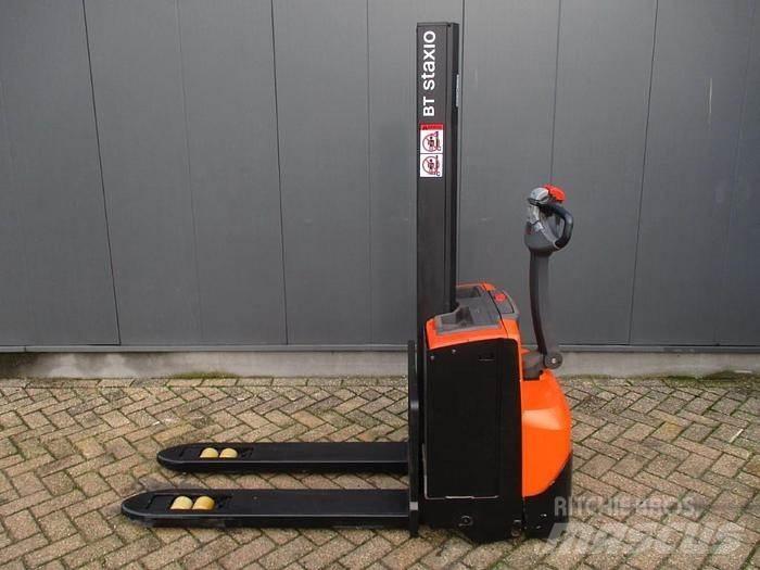 BT SWE 080L 手推堆垛车