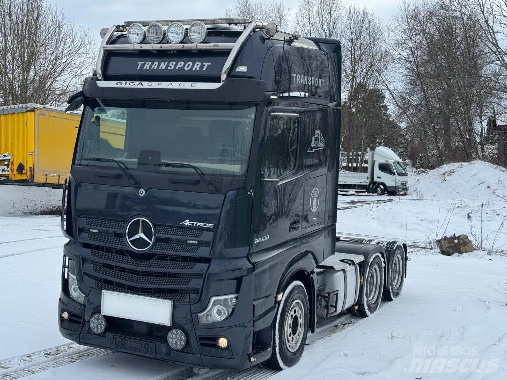 Mercedes-Benz Actros 牵引车