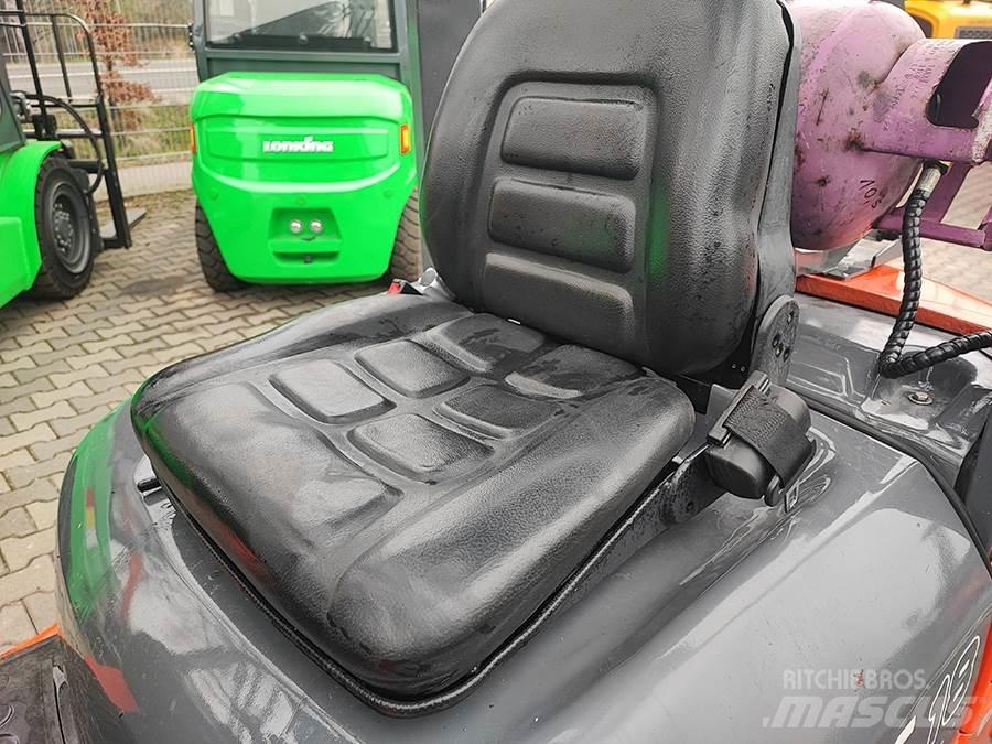 Toyota 42-7FGF18 天然气叉车