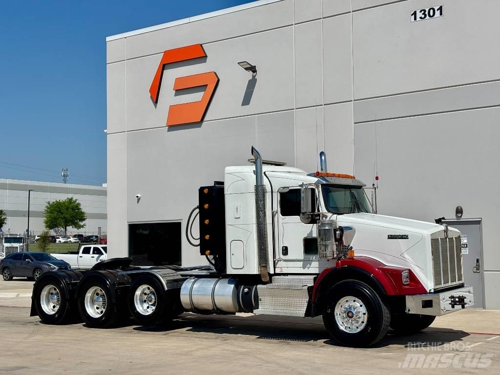 Kenworth T 800 牵引车