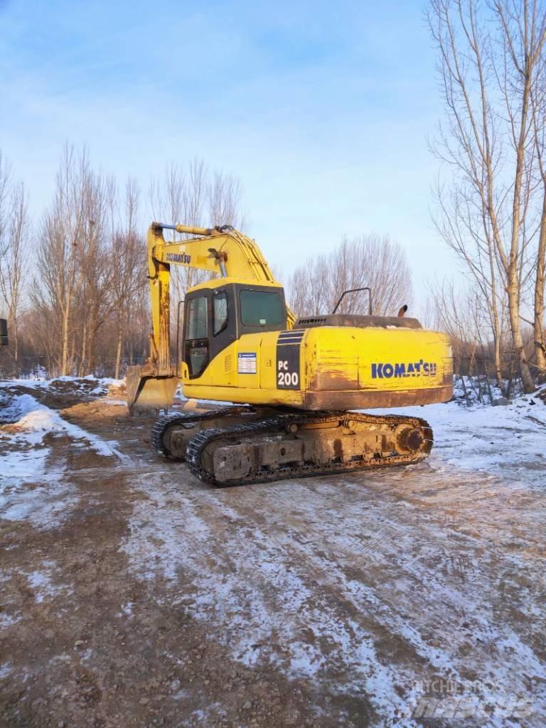 Komatsu pc200-7 履带挖掘机