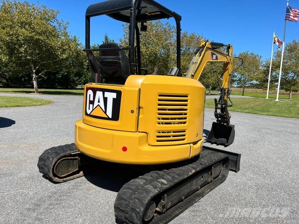 CAT 304 E 2 CR 小型挖掘机