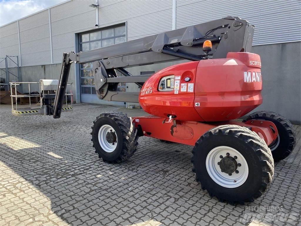Manitou 200ATJ RC 曲臂高空工作平台