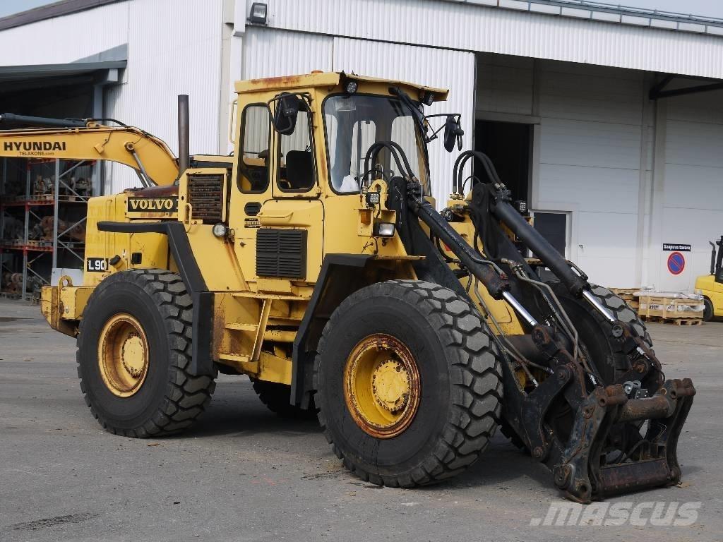 Volvo L 90 轮式装载机