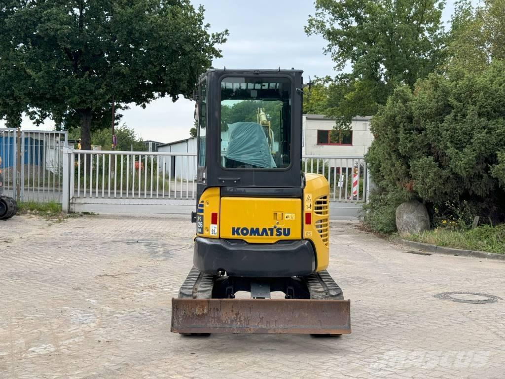 Komatsu PC26MR-3 小型挖掘机