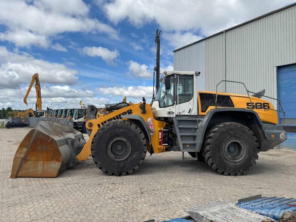 Liebherr L586 轮式装载机