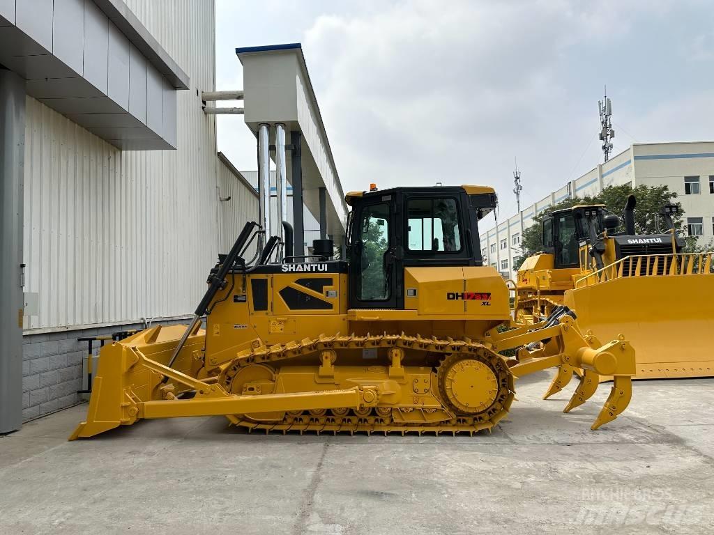 Shantui DH17 履带式推土机