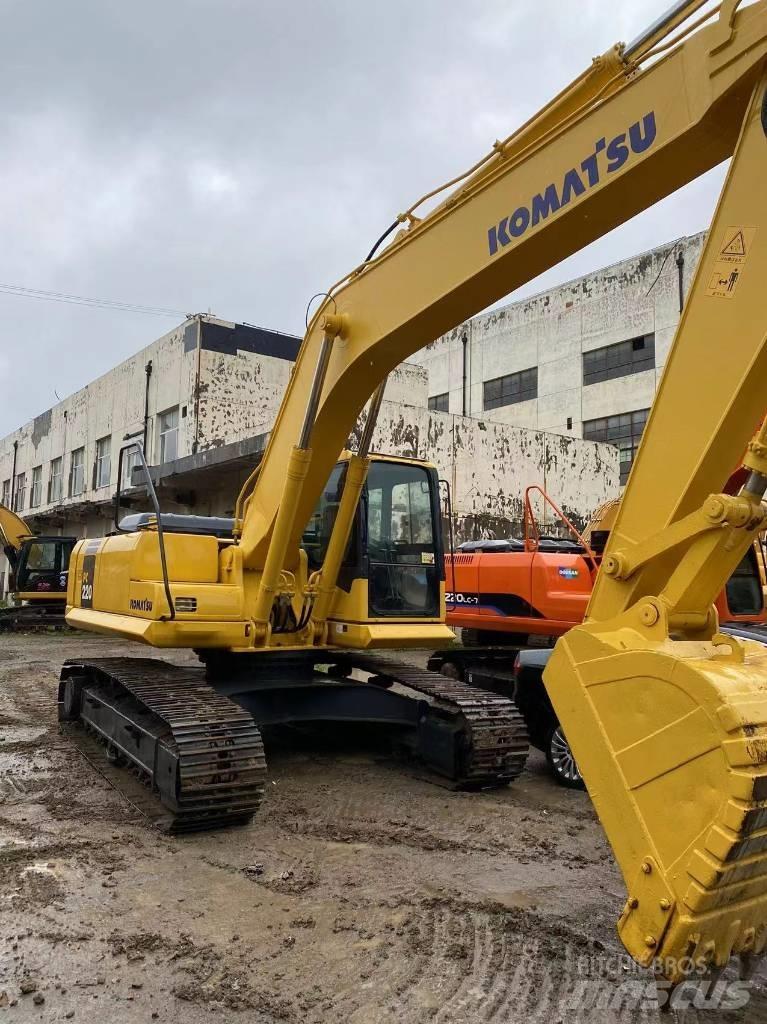 Komatsu 220 履带挖掘机