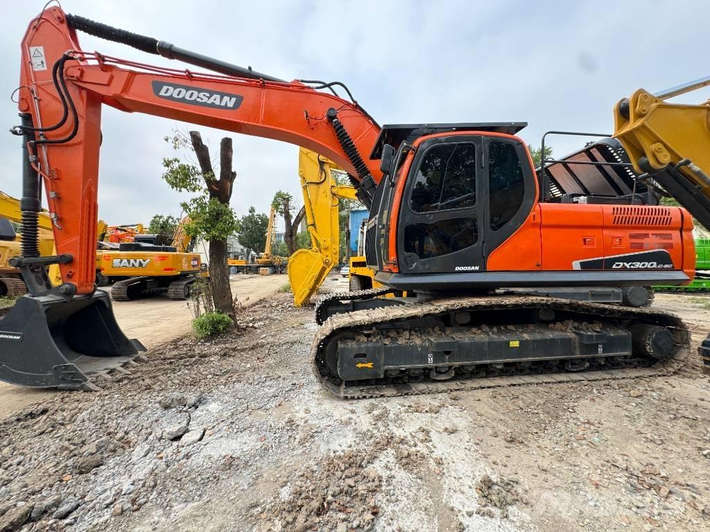 Doosan DX 300 LC LR 履带挖掘机
