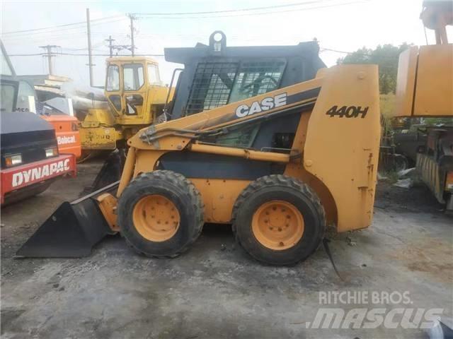 CASE 440H 滑移装载机