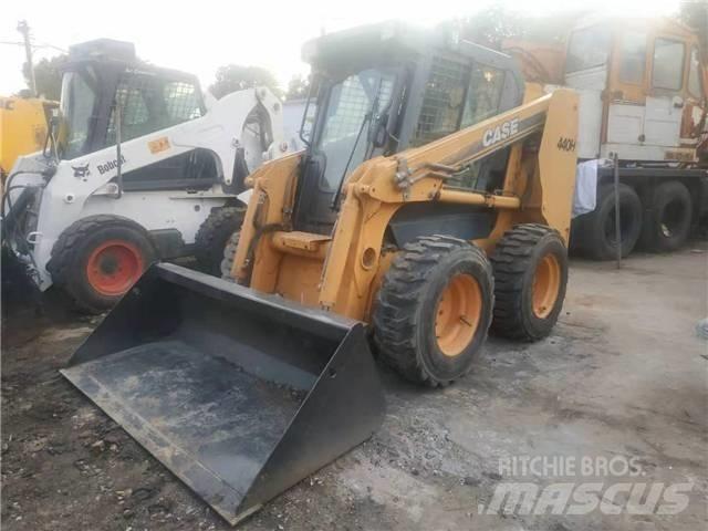 CASE 440H 滑移装载机
