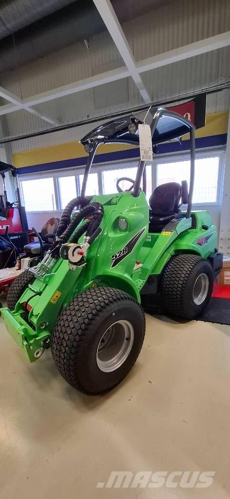 Avant 528 多功能装载机