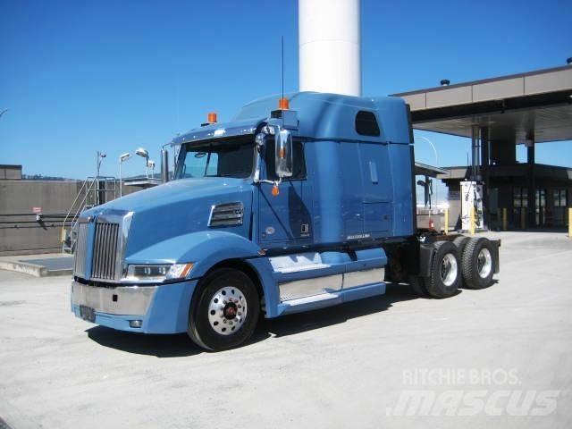 Western Star 5700 XE 牵引车