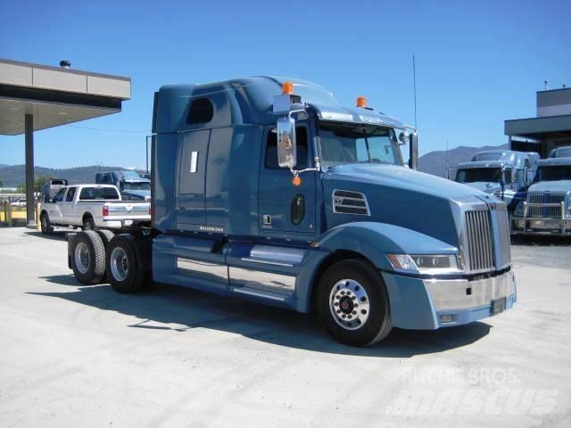 Western Star 5700 XE 牵引车