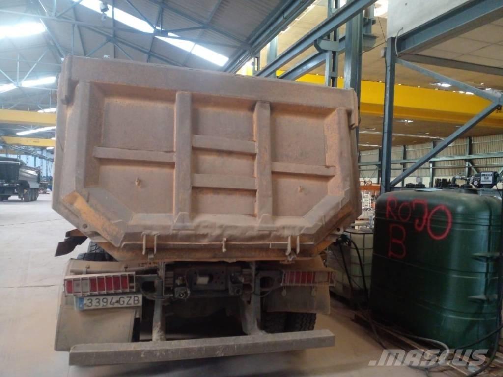 Renault Kerax 420 自卸式货车