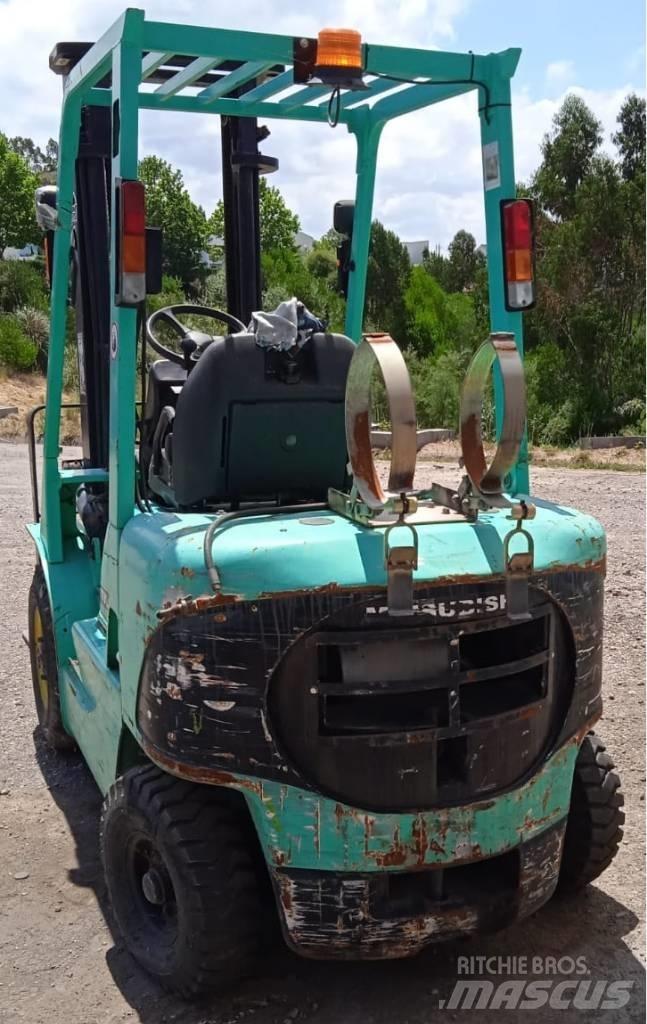 Mitsubishi FG25K 天然气叉车