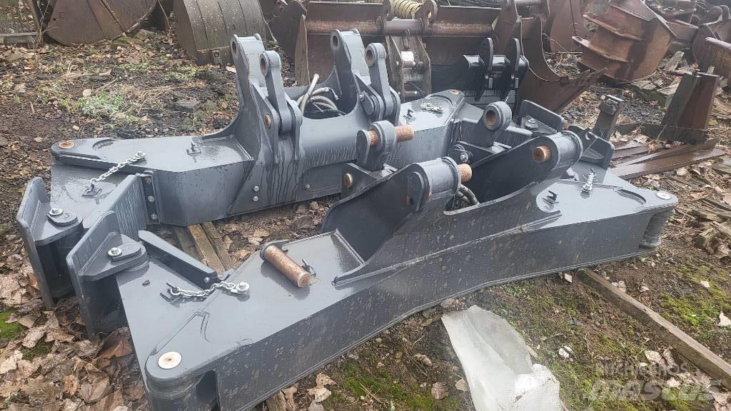 Doosan outdigger 底盘和悬架