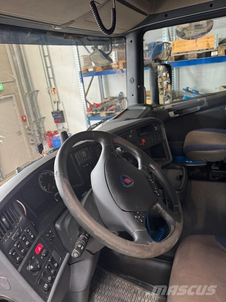 Scania R 490 LA 牵引车
