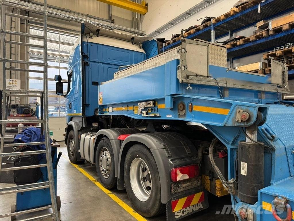 Scania R 490 LA 牵引车