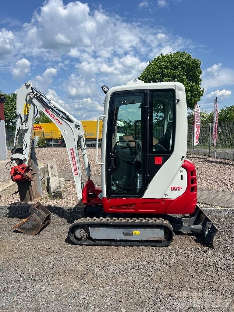 Takeuchi TB 216 小型挖掘机