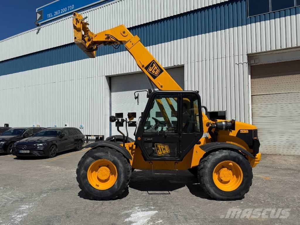 JCB 528-70 伸缩臂叉装车|叉装车