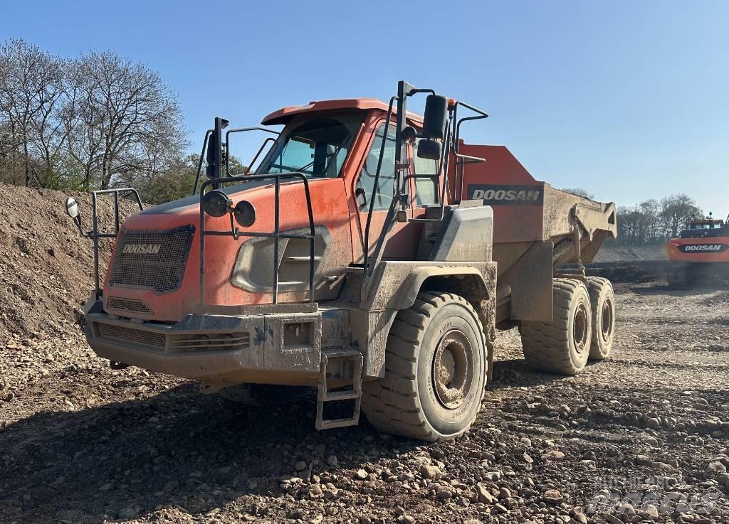 Doosan DA 30 铰接式自卸车
