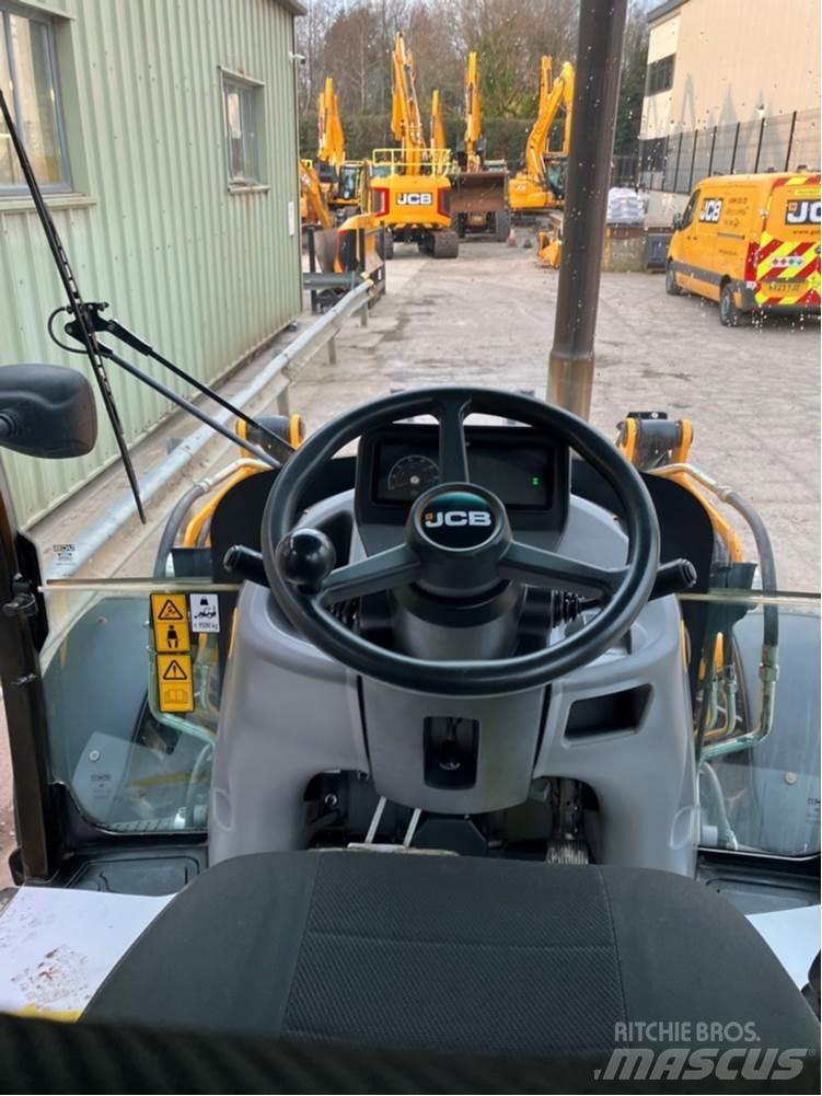 JCB 3CX 反铲装载机
