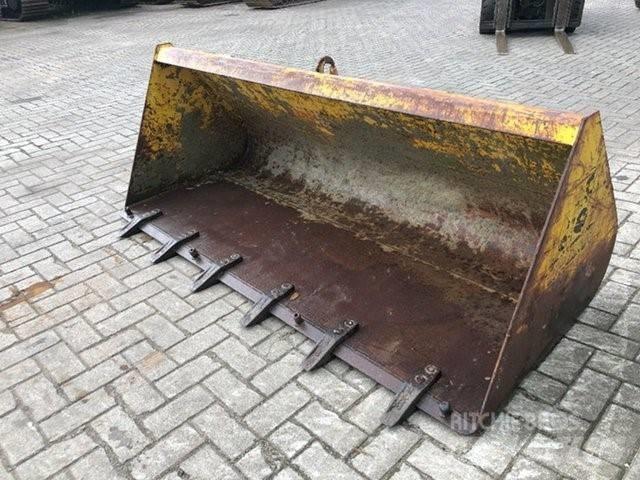 Manitou Tanden bak 挖斗