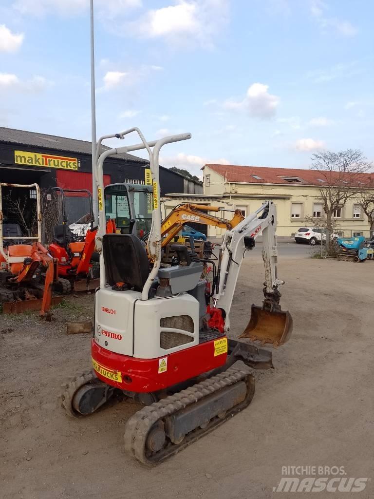 Takeuchi TB210R 小型挖掘机