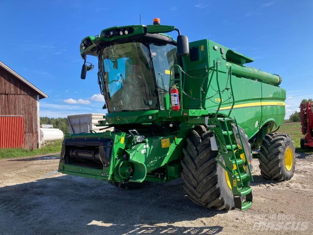 John Deere S790 联合收割机