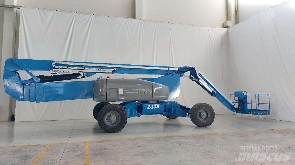Genie ZX 135/70 曲臂高空工作平台