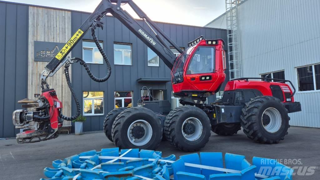 Komatsu 951 收割机