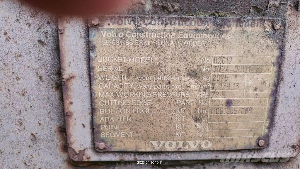 Volvo 180F 挖斗