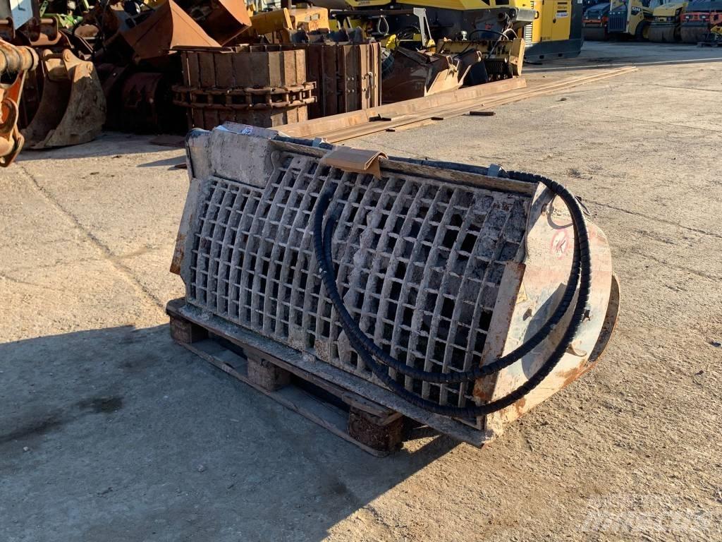  U.EMME 300H 抓斗