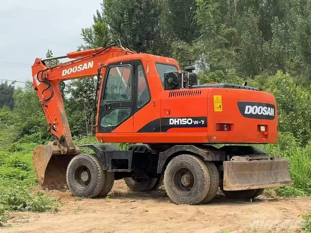 Doosan 150 W-7 轮式挖掘机
