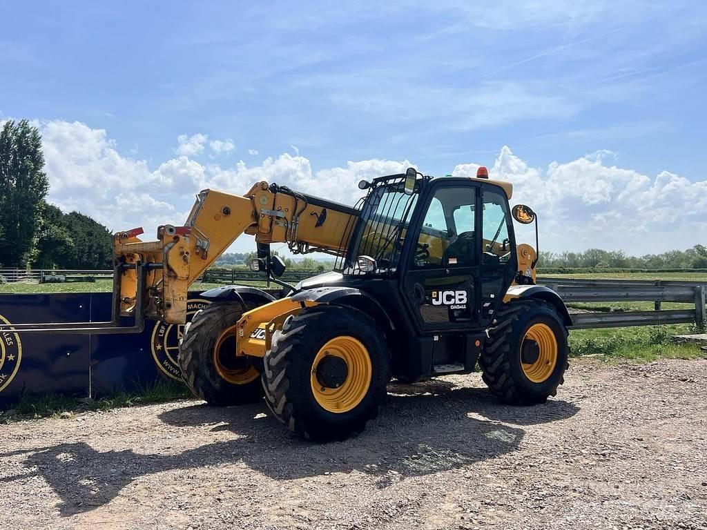JCB 535-95 伸缩臂叉装车|叉装车