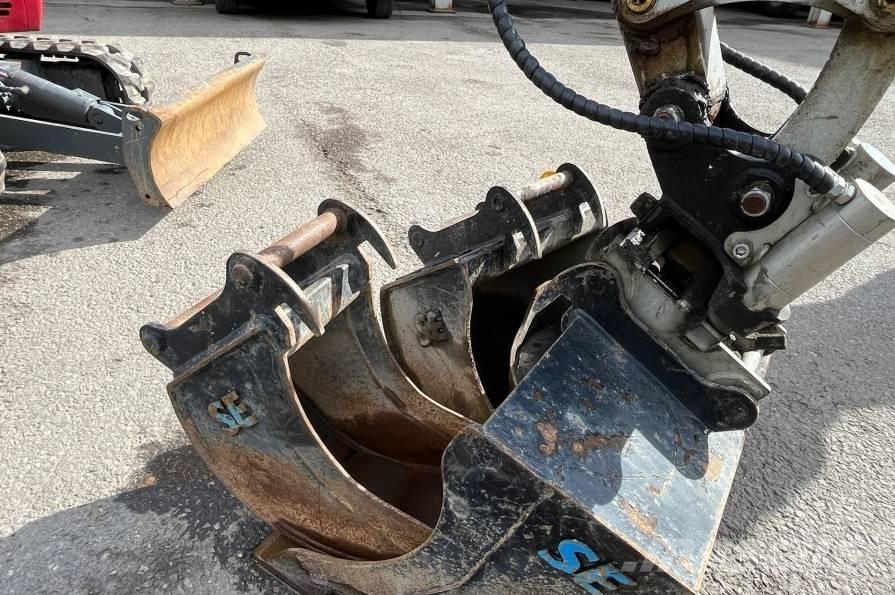 Takeuchi TB 216 小型挖掘机