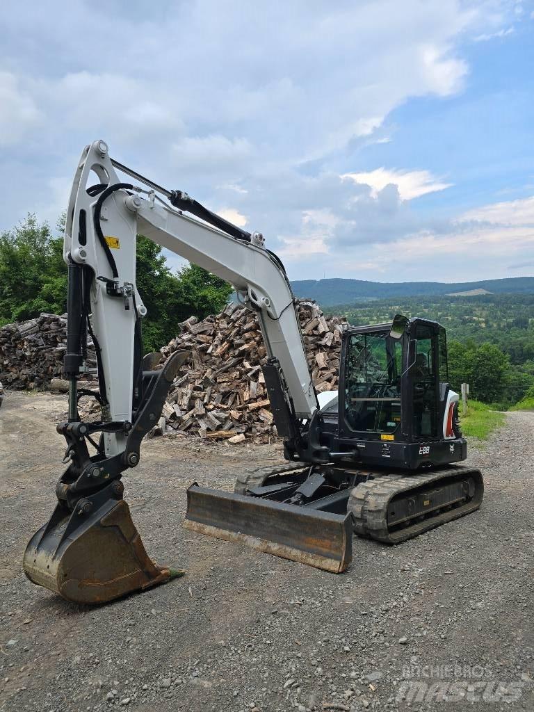 Bobcat E88 履带挖掘机