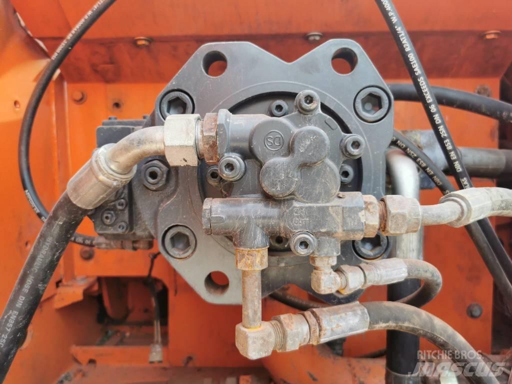 Doosan DX225LC 履带挖掘机