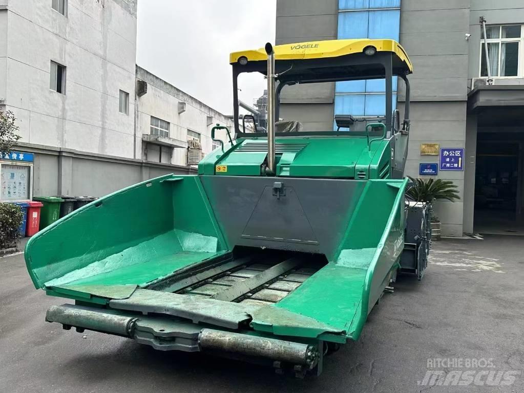 Vögele S1900-3L 沥青摊铺机