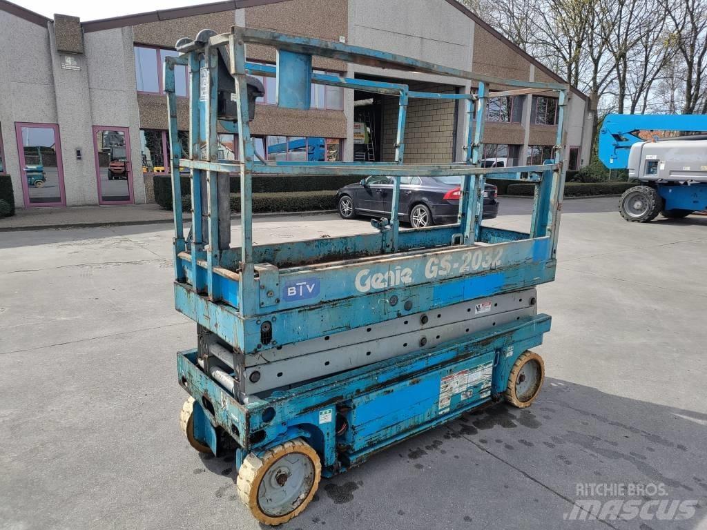 Genie GS 2032 剪叉式升降机