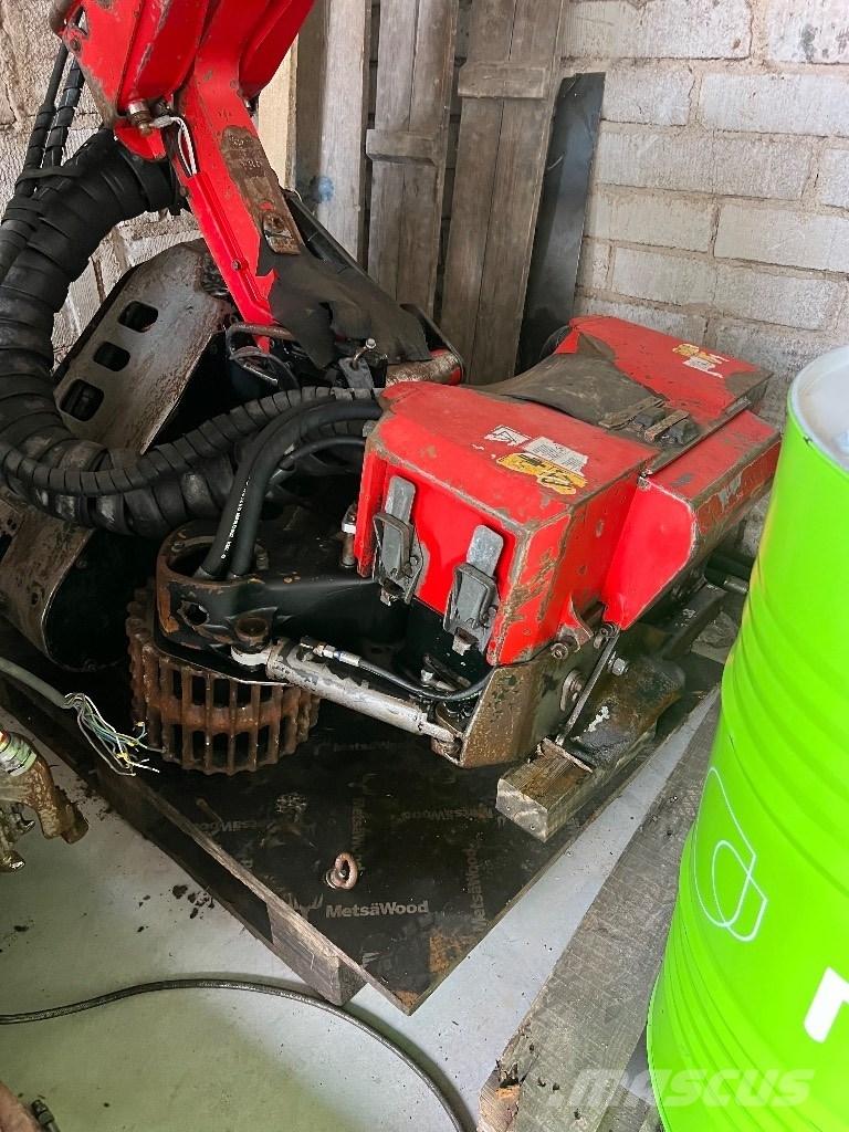 Komatsu S 82 打枝机