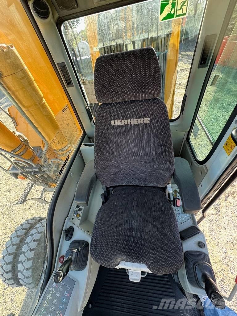 Liebherr A 924 C 工业挖掘机