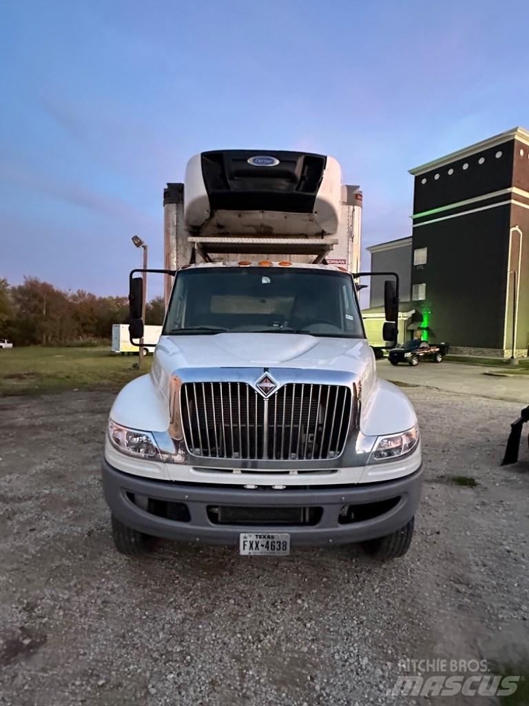 International 4300 厢式货车